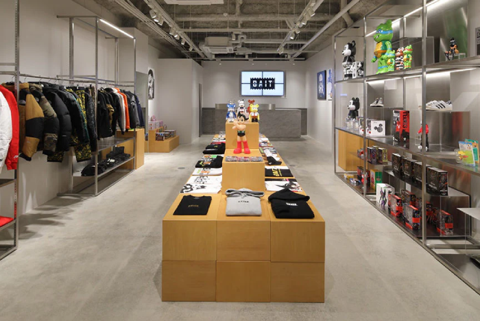 Top Streetwear Stores to Visit in Osaka 2025