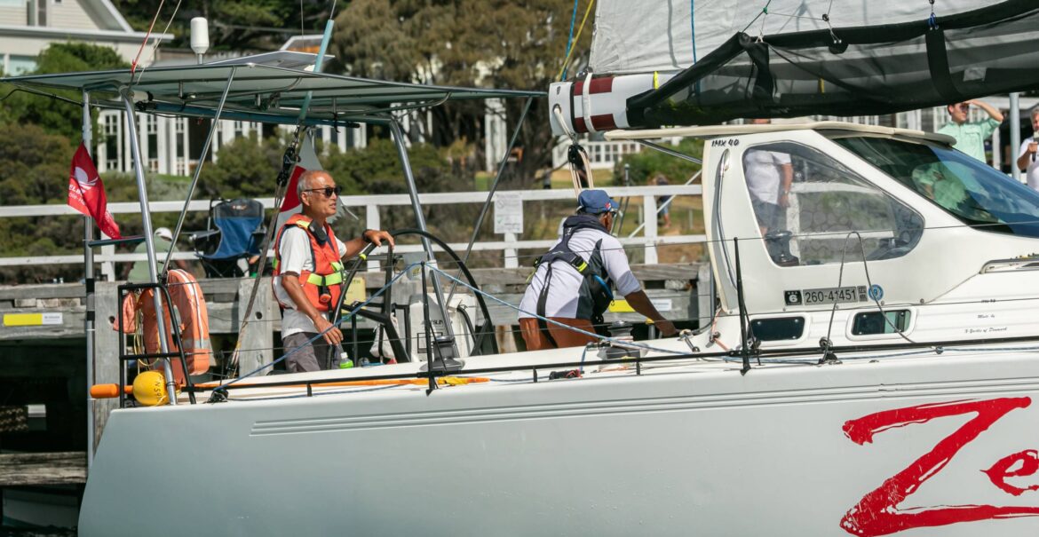 Lining up on Final Approach // Melbourne to Osaka • Live Sail Die Live Sail Die Logo