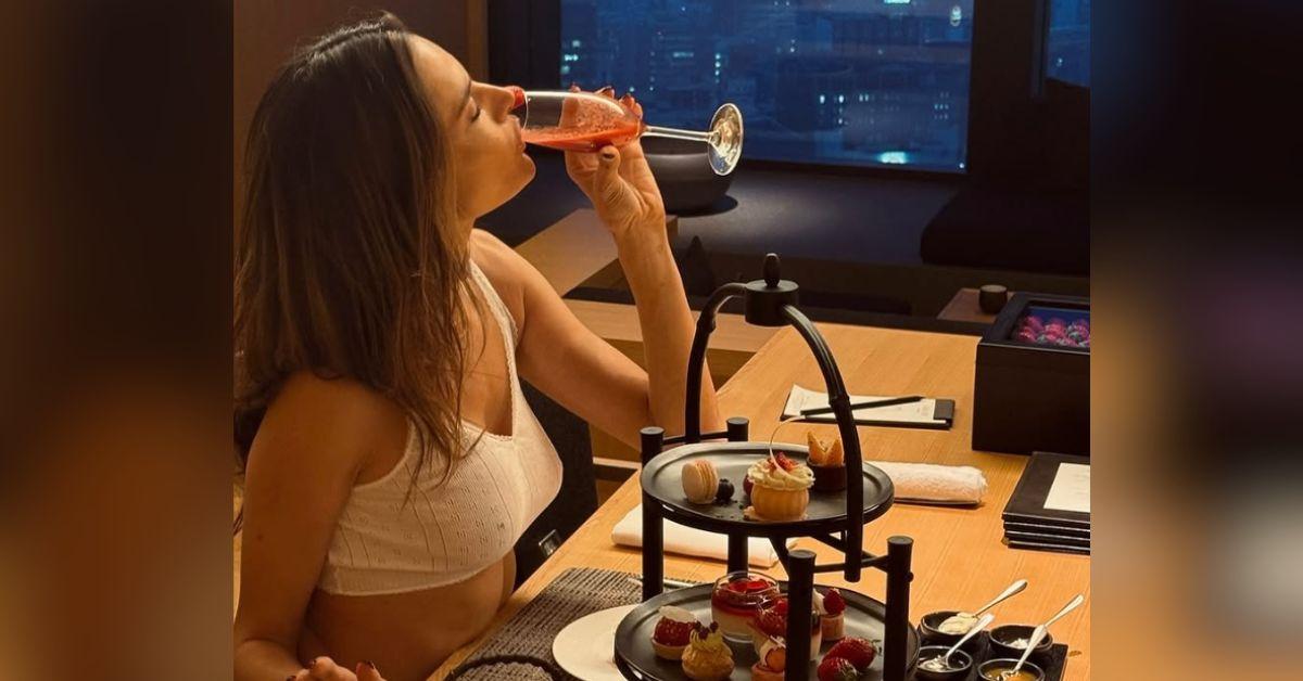 alessandra ambrosio cleavage hot photos tokyo