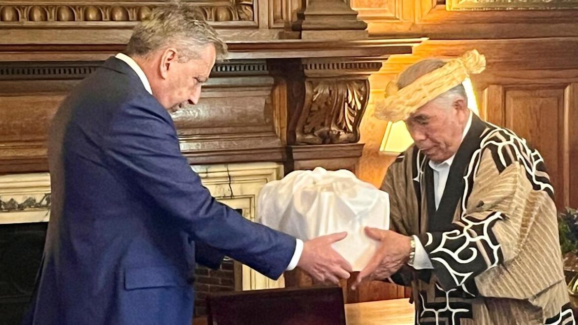 Edinburgh University returns indigenous skulls to Japan