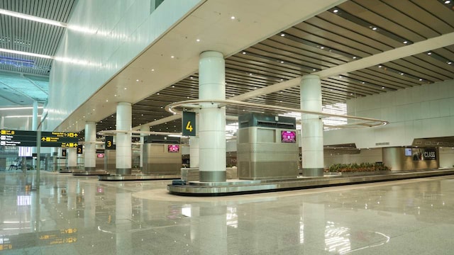 The Indira Gandhi International Airport (IGIA), operated by the Delhi International Airport Ltd (DIAL), handles around 1,500 flight movements daily.