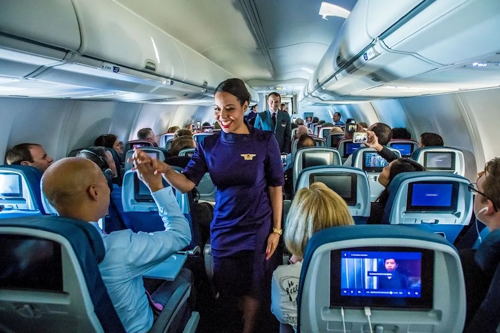 Delta First Class Passenger Sit Without Pants Near Woman on Atlanta to Tokyo Flight