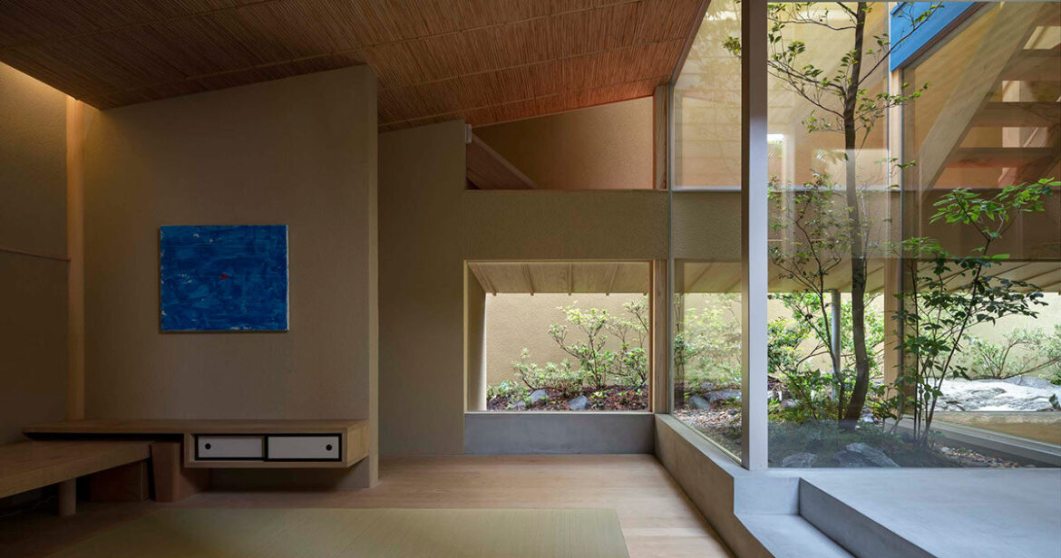 garden pockets permeate fujiwaramuro's house in minami-senri