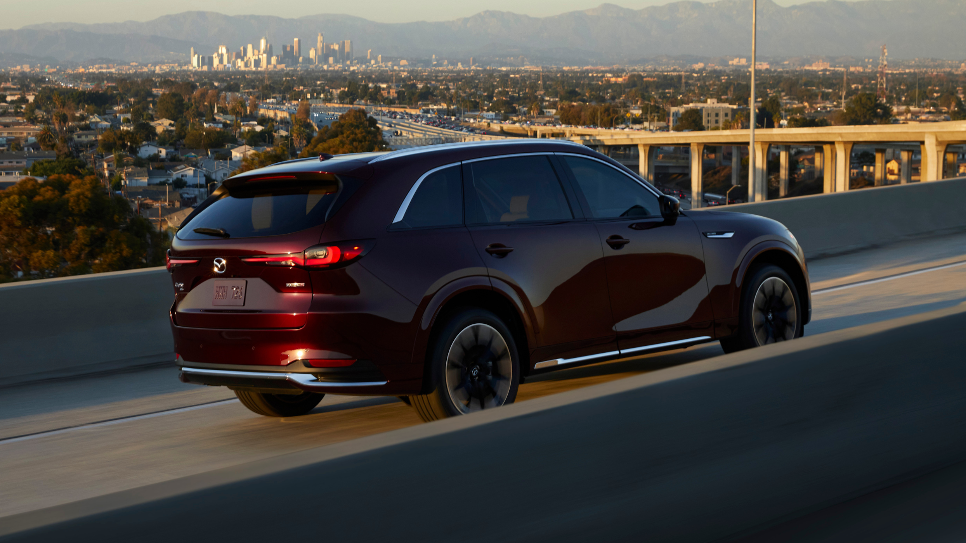 Mazda CX-90 PHEV driving dynamics