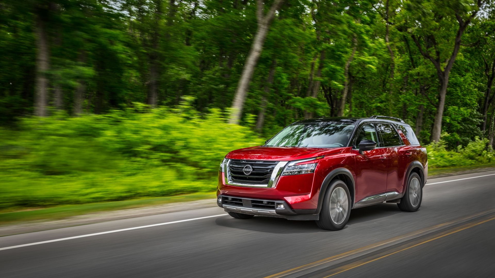 Front 3/4 action shot of a 2024 Nissan Pathfinder