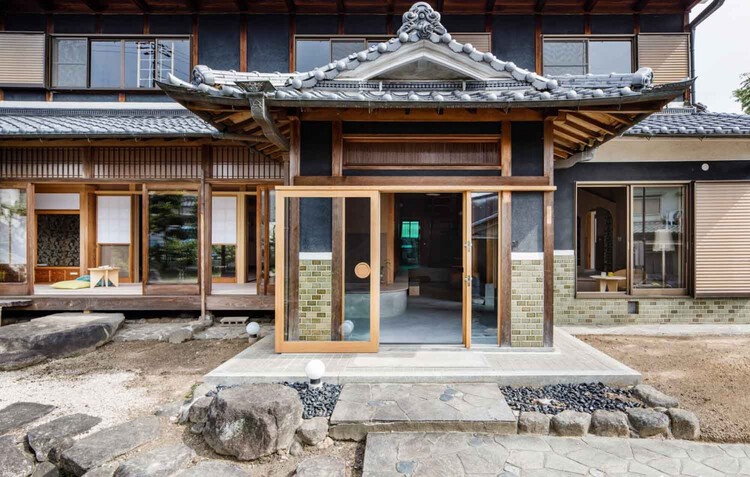 Old Homes, New Stories: 11 Traditional Japanese Homes Renovated for Modern Living  - Image 8 of 12