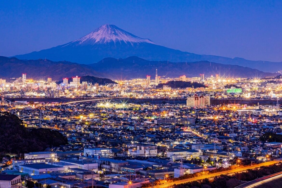 Shizuoka Mulls Steep Fee to Climb Mt. Fuji as Overtourism Continues Mt. Fuji and Shizuoka