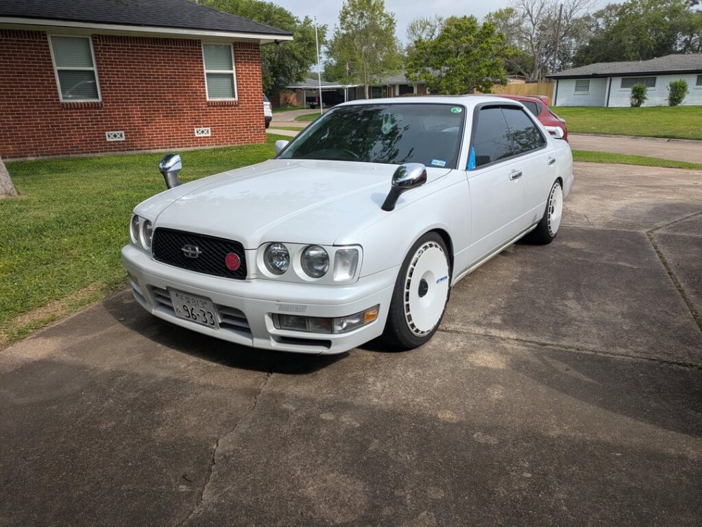 Fender mirrors and R35 GTR wing on my Gloria