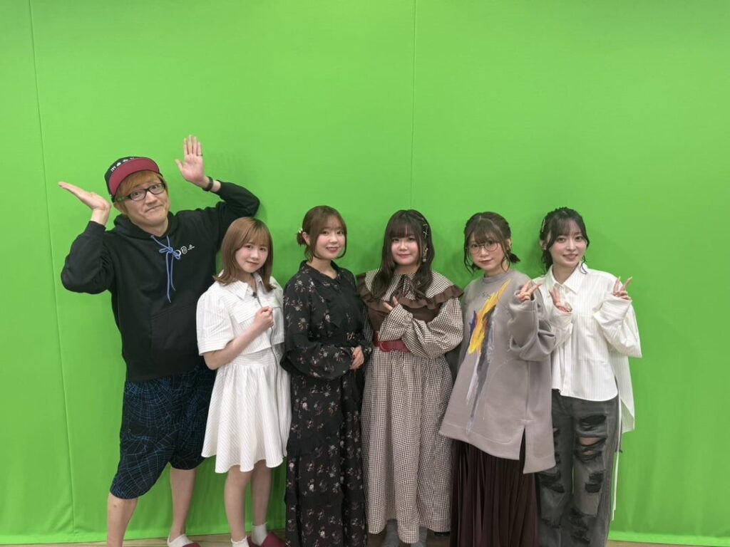 Manabu Sakamaki, Momoka Terasawa (Yuzu), Takada Yuuki (Midori), Saho Shirasu (Tsubaki), Ishigami Shizuka (Saori) and Erika Ishitobi (Haruka) at the Blue Archive Spring Hassle! special livestream