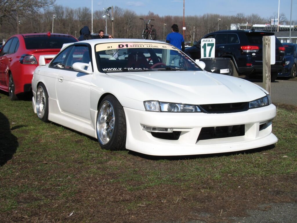 LZ • World Tour car show