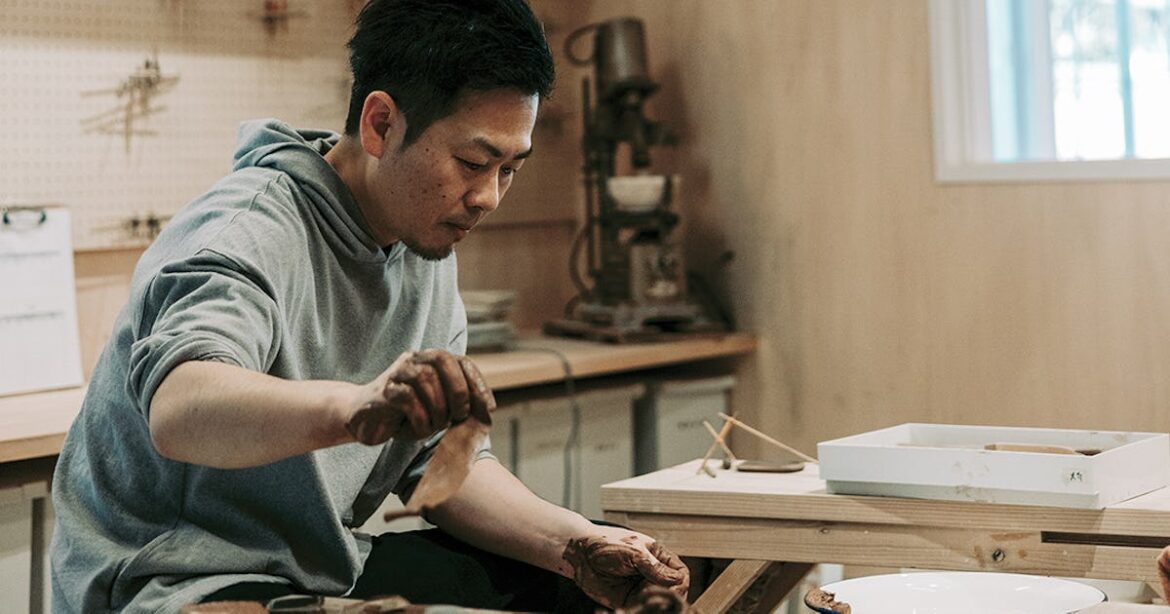 How Ceramicist Daisuke Kiyomizu Charmed the Restaurant World With Tokinoha How Ceramicist Daisuke Kiyomizu Charmed the Restaurant World With Tokinoha