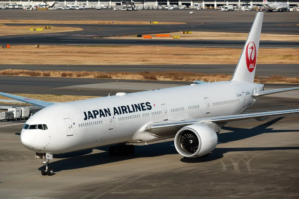 Japan Airlines (JL) is selling items crafted from retired Boeing 777 (JA772J) aircraft parts at Yokohama Takashimaya (YOK) from July 30 to August 12, 2025.