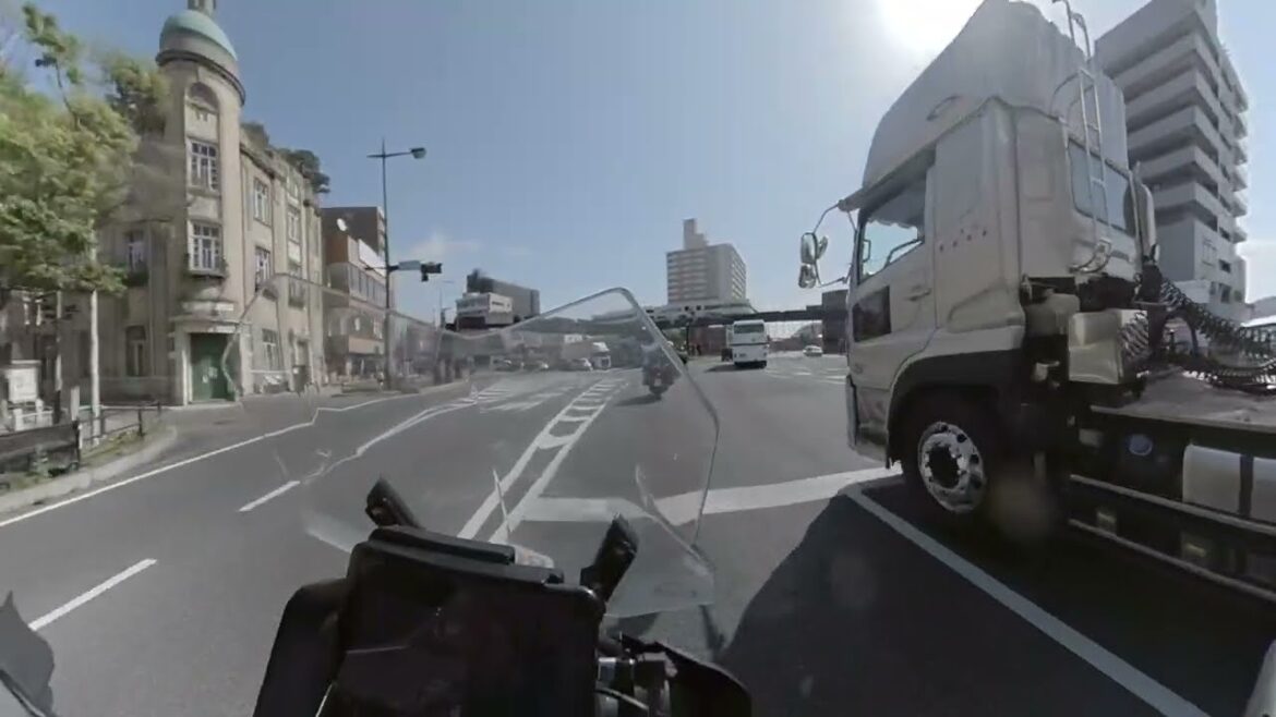 오토바이로 일본여행 첫날 4월 21일 시모노세키항 도착하여 09시 요나고시 숙소로 향하다 오토바이로 일본여행 첫날 4월 21일 시모노세키항 도착하여 09시 요나고시 숙소로 향하다