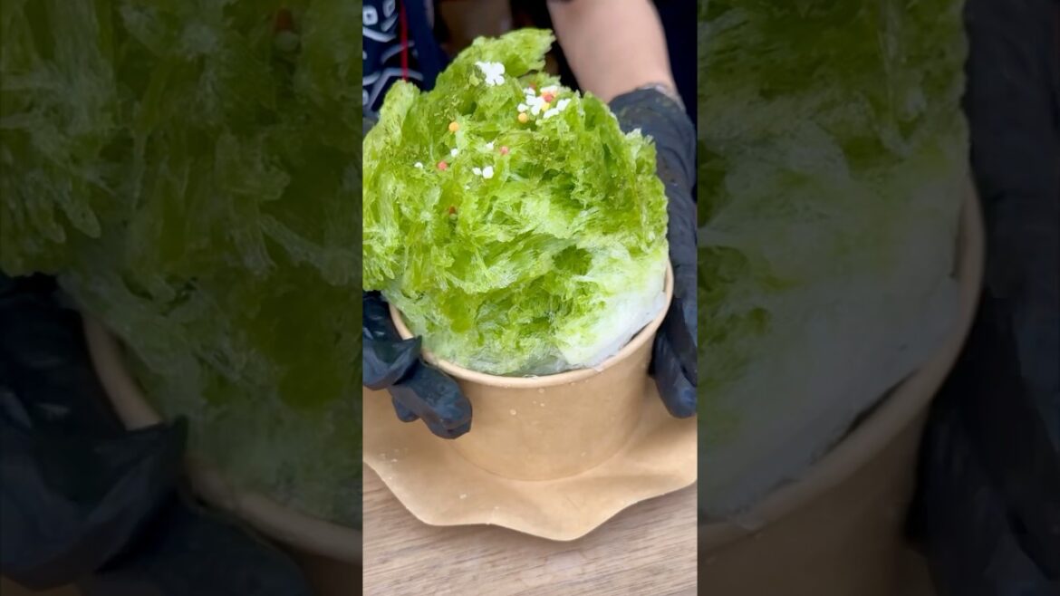 Matcha Shaved Iced in Nagoya Japan #streetfood #ice #shorts