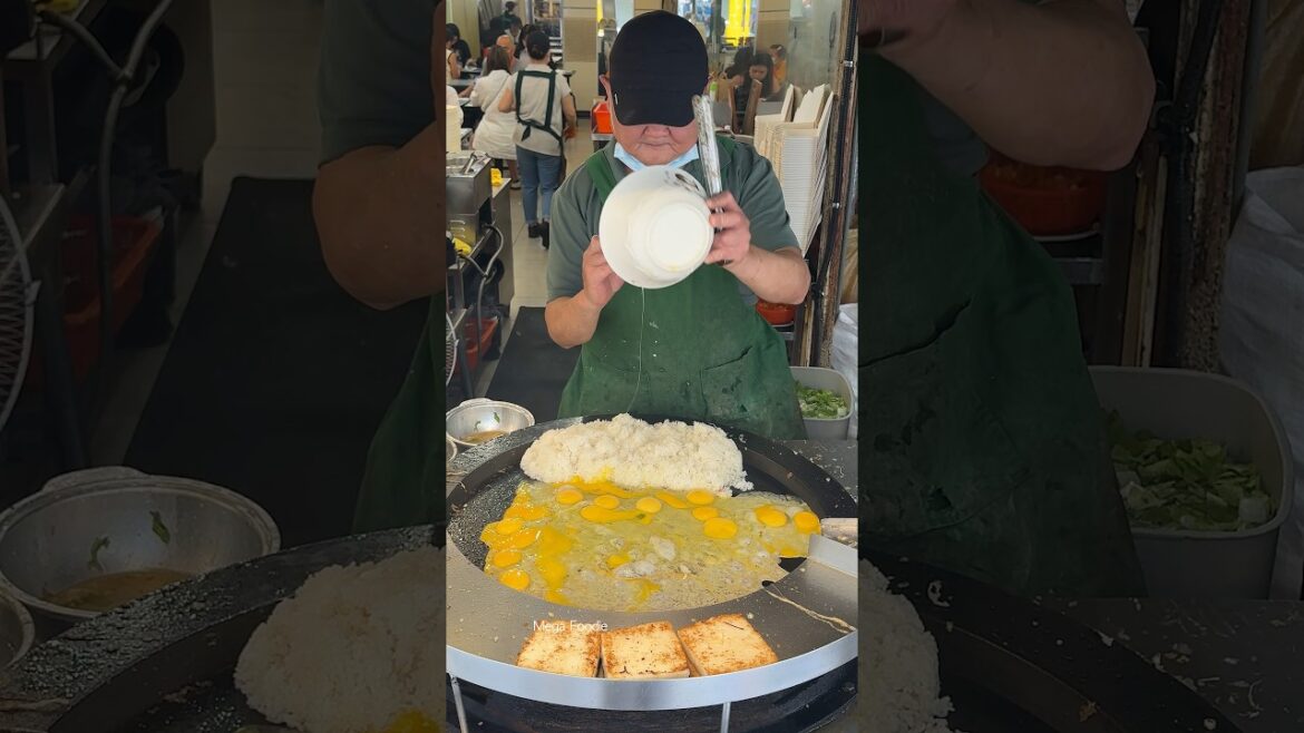 Only $2! The best egg fried rice in Taiwan