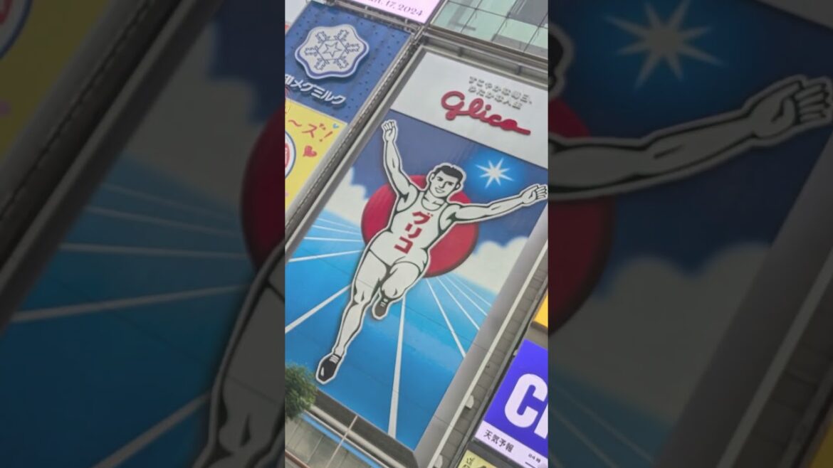 Glico! グリコ。#japan #japantravel #travel #teampixel #shorts #fyp #tokyo #osaka #dotonbori #glico