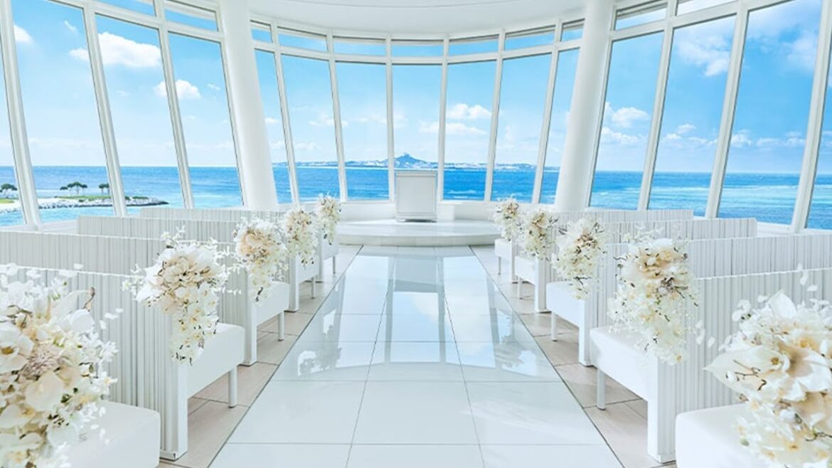 アテンドツアー | 沖縄 白の教会