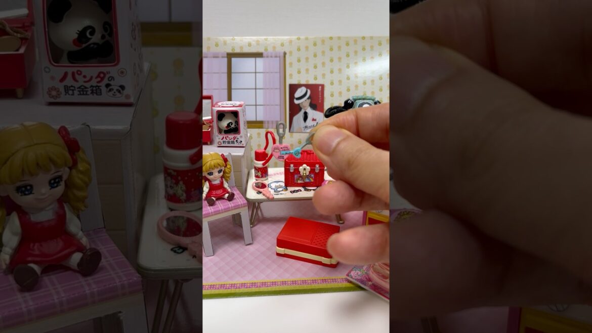 Japanese Showa Retro Nostalgic Room Re-Ment Petit Sample Pair Keychain #shorts