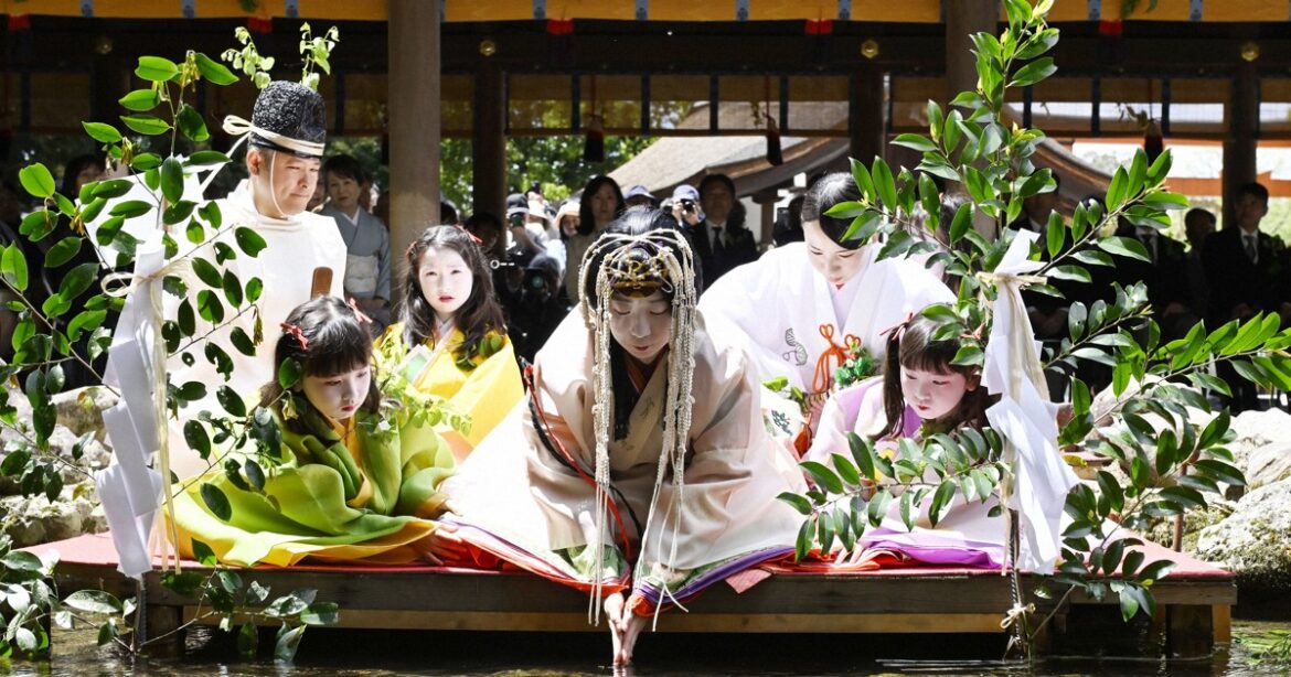 Kyoto Aoi Matsuri’s heroine undergoes purification ritual ahead of festival Kyoto Aoi Matsuri's heroine undergoes purification ritual ahead of festival