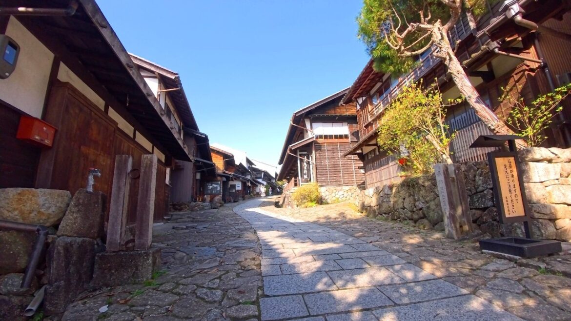 A stroll through the quiet Magome-juku on a weekday JAPAN 4K A stroll through the quiet Magome-juku on a weekday JAPAN 4K