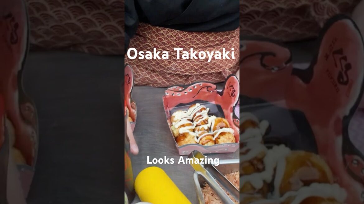 Osaka' Top Stree Food - Takoyaki
