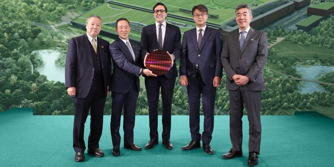 Japan Bets on Rapidus for Chip Independence Japan Bets on Rapidus for Chip Independence