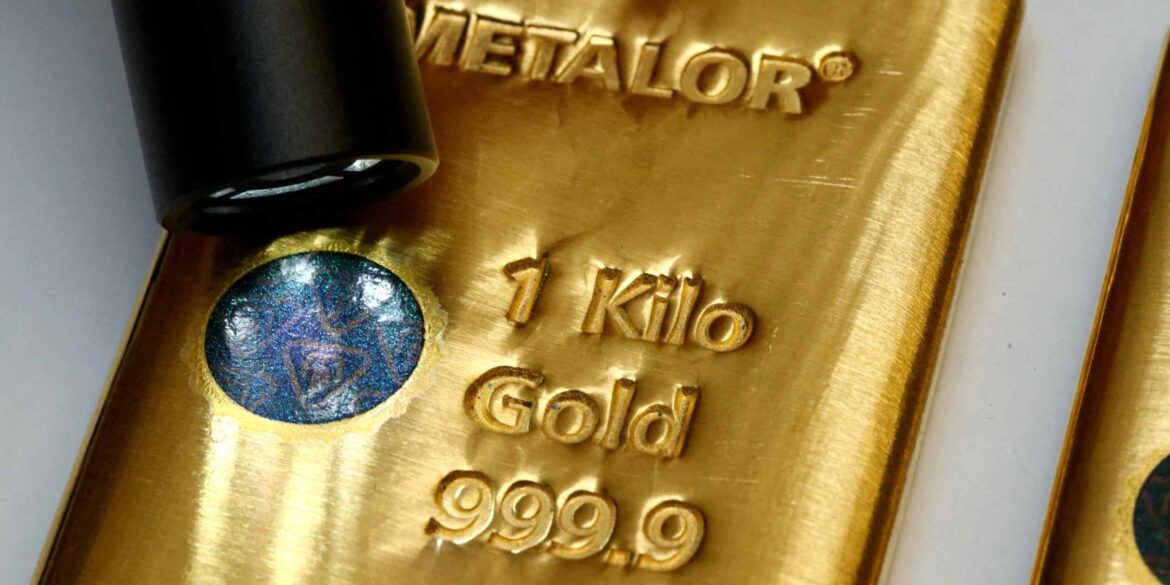 Japan’s gold export rush hints at flourishing smuggling operations Japan's gold export rush hints at flourishing smuggling operations