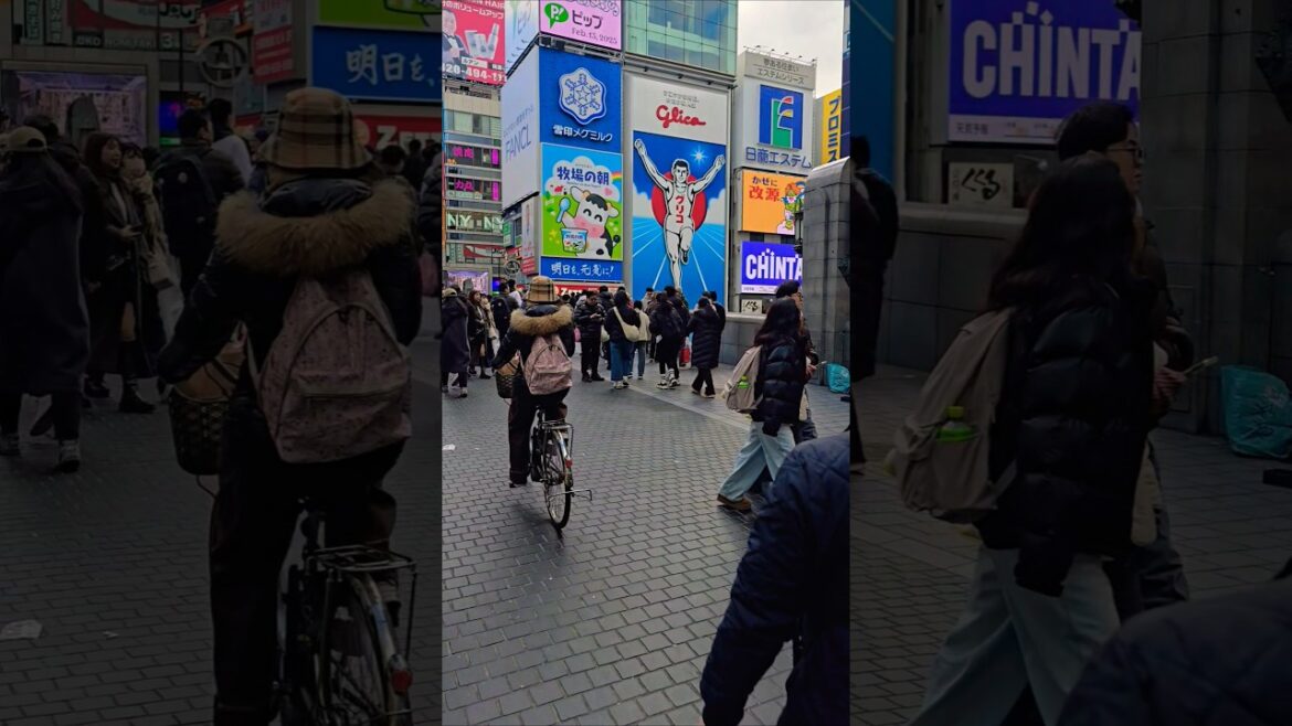Glico man, Osaka Japan #shorts #osaka #japan #japantrip