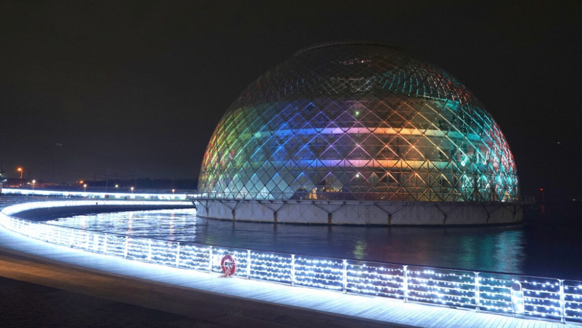 A new entertainment space is shining in Osaka Bay A new entertainment space is shining in Osaka Bay