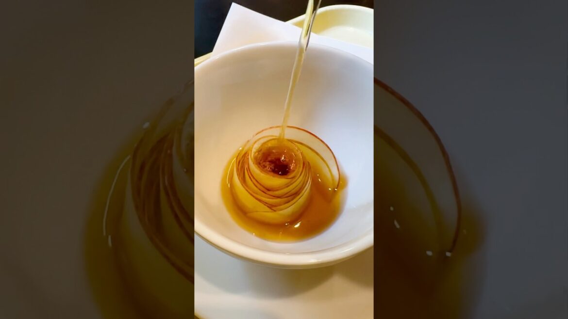 🫖 The prettiest tea in Japan blooms before your eyes