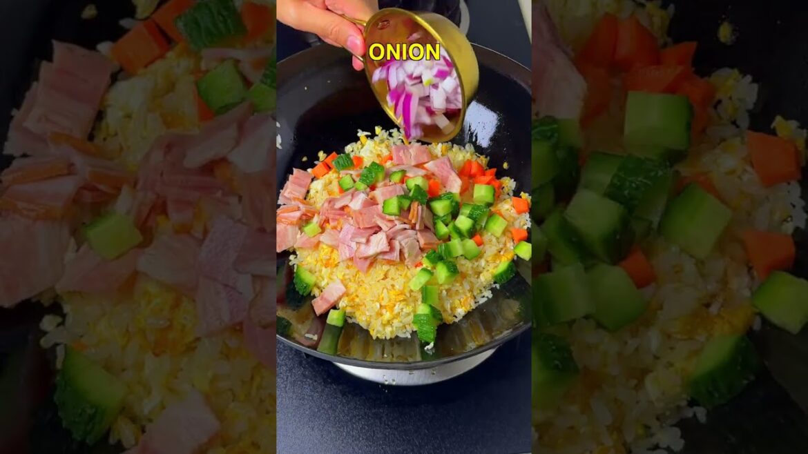 Bacon Fried Rice? 🥓🍚✨   #FriedRice #TastyAsia #EggFriedRice