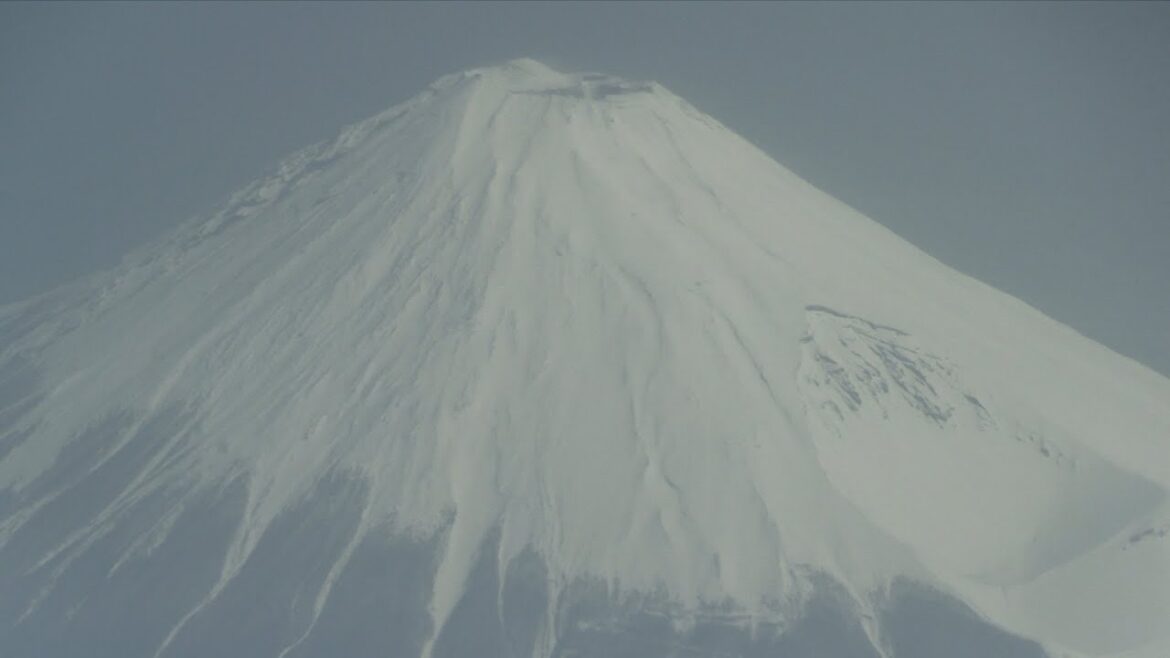 THE SIGHT OF JAPAN 1/2 : Flight onboard ANA B 777-381 JA754A from Tokyo (HND) to Naha (OKA) THE SIGHT OF JAPAN 1/2 : Flight onboard ANA B 777-381 JA754A from Tokyo (HND) to Naha (OKA)