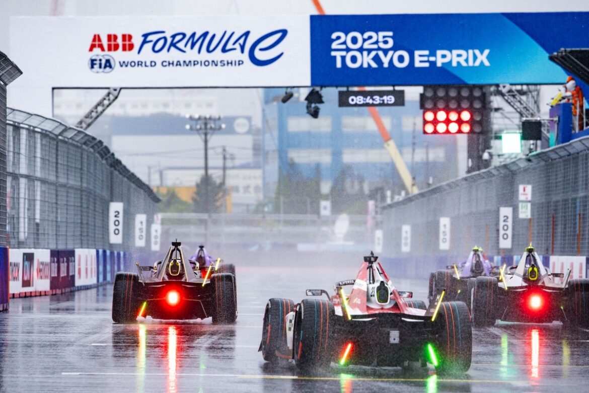 Vergne banks points in wet Tokyo Formula E opener Vergne banks points in wet Tokyo Formula E opener