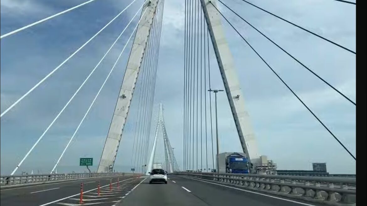 Early Morning Drive from Sakai City to Awaji Island | Coastal Expressway Osaka to Kobe