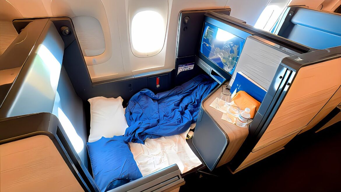 ANA Business Class “THE ROOM” 777-300ER Flight Review | Tokyo to New York (4K Video) ANA Business Class "THE ROOM" 777-300ER Flight Review | Tokyo to New York (4K Video)