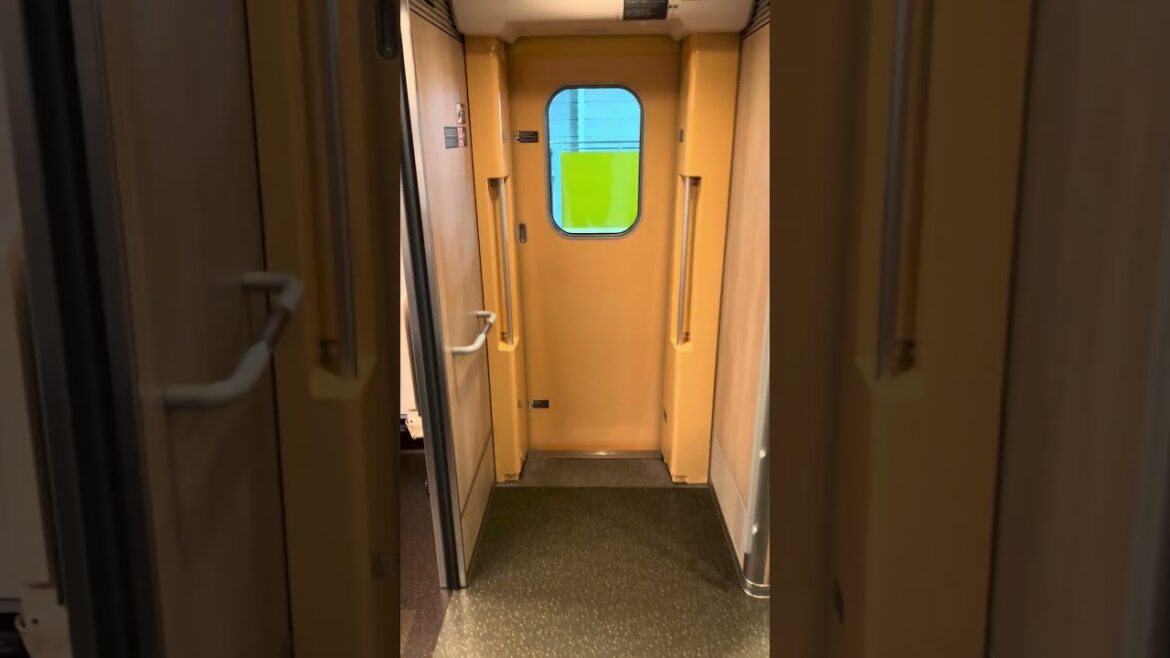 Hokkaido to Tokyo on the Shinkansen "LIVE"