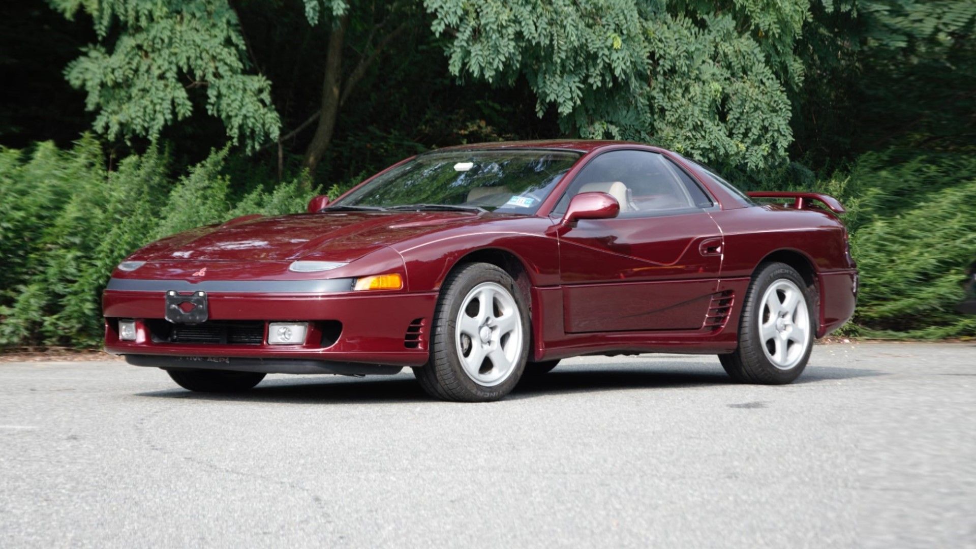 1991 Mitsubishi 3000GT VR4 front third quarter view