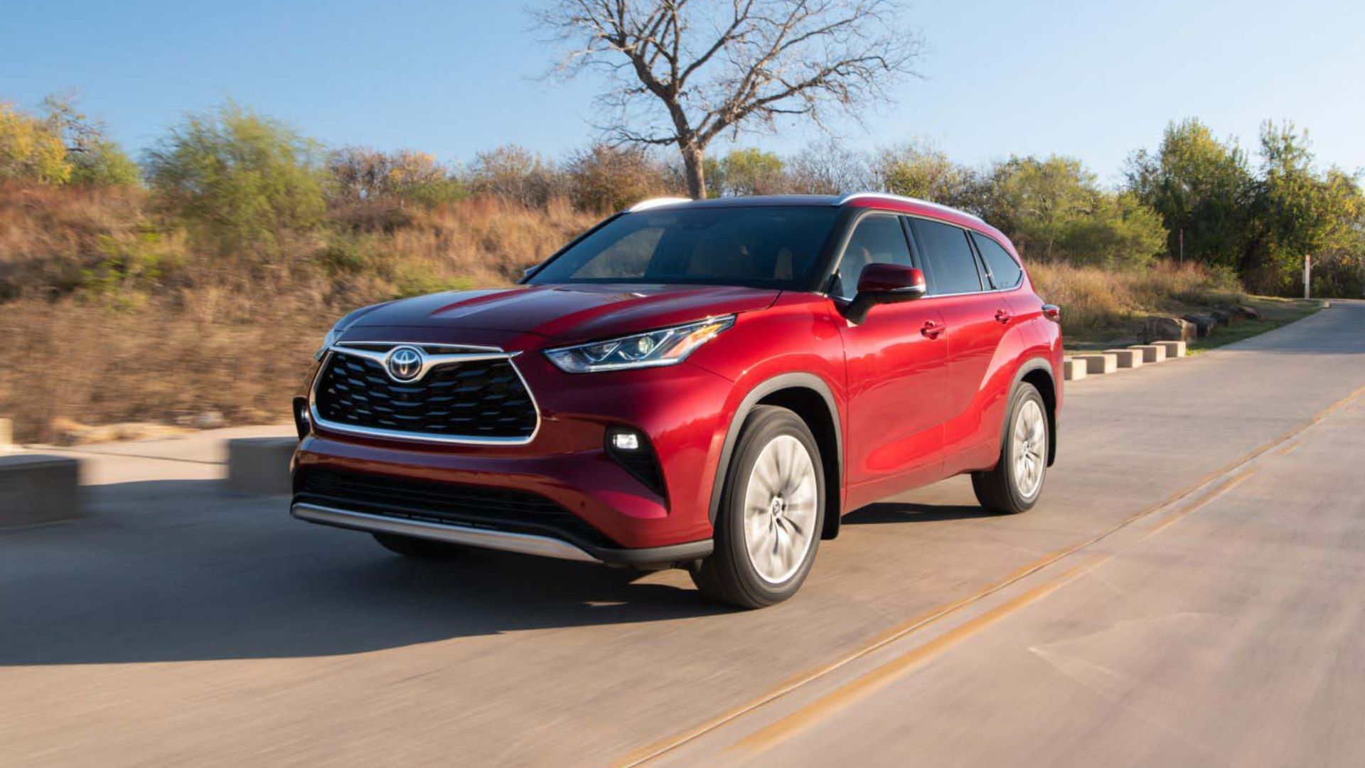 Toyota Highlander Hybrid Side Shot