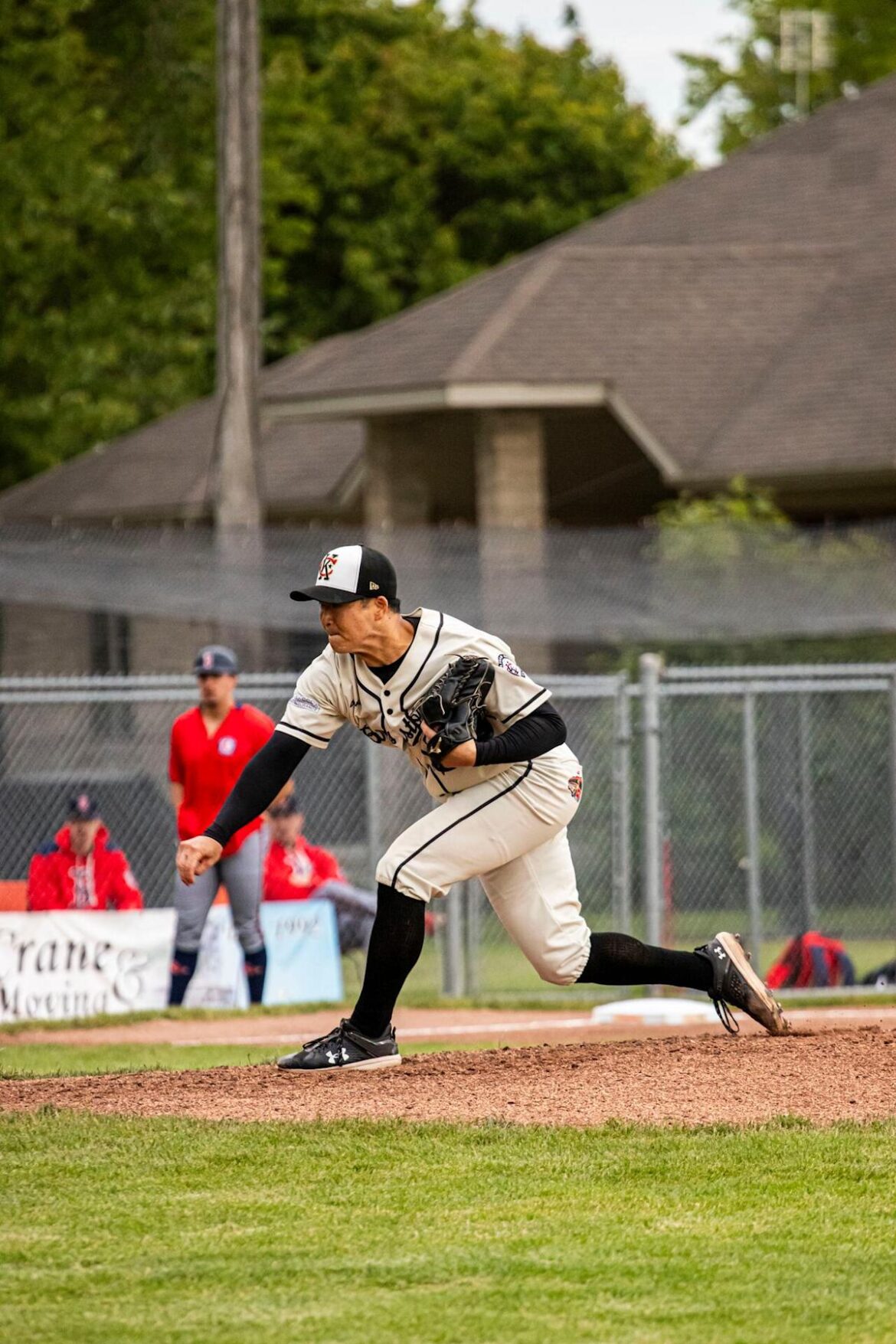 Japanese ambidextrous pitcher honoured by Canadian baseball league