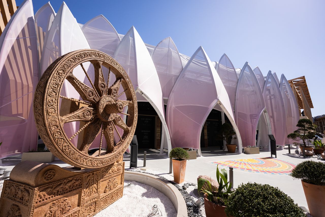 An exterior view of the pavilion. (© Nippon.com)