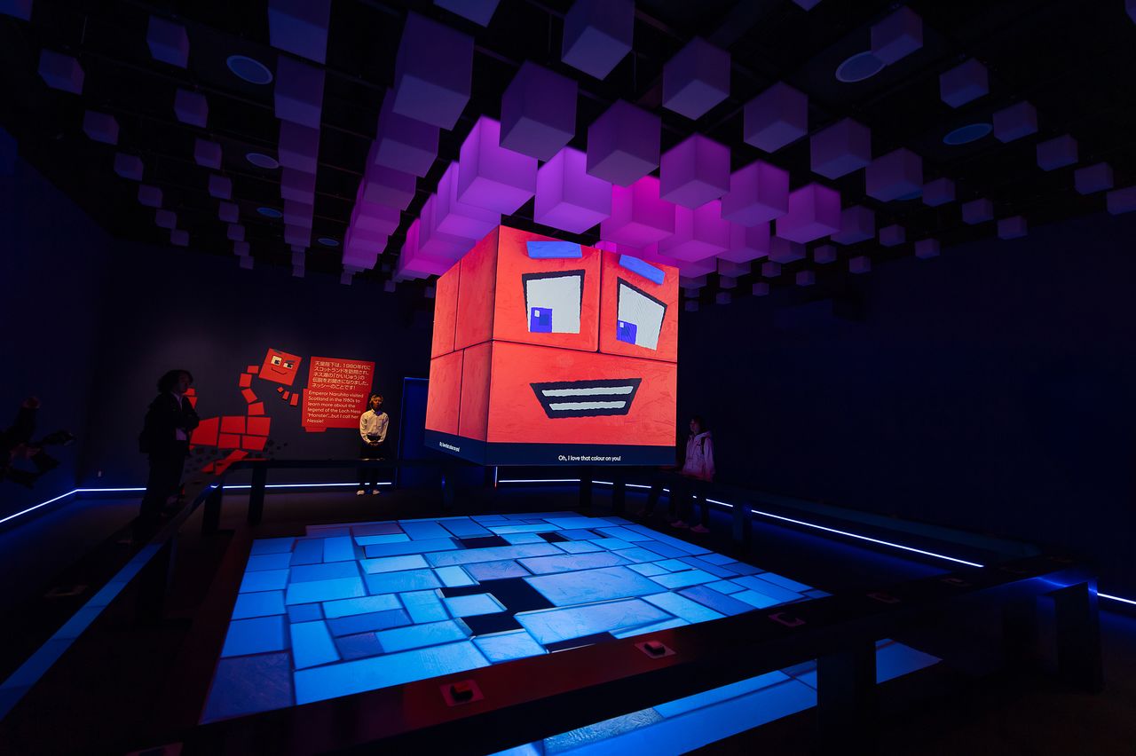 Pavilion mascot Pix. (© Nippon.com)