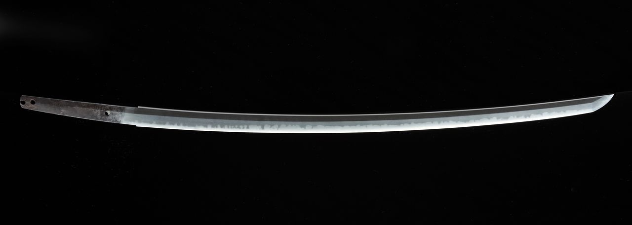 Tachi long sword, known as Tsuda Tōtoumi Nagamitsu. Inscription: Nagamitsu. (© The Tokugawa Art Museum)