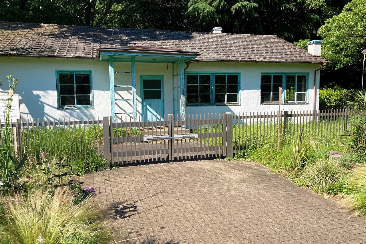 Located in Yoyogi Park, this building housed the Dutch athletes during the 1964 Olympics. (© Gianni Simone)
