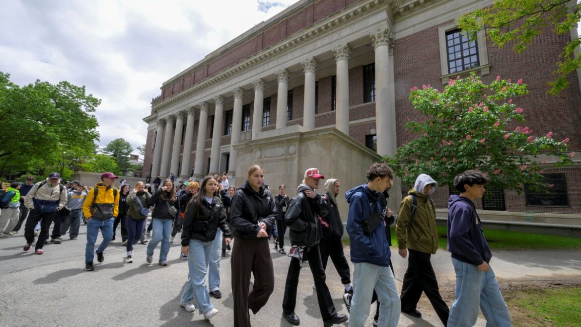 Tokyo University mulls accepting Harvard students affected by Trump ban Tokyo University mulls accepting Harvard students affected by Trump ban