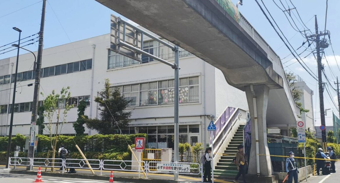 Two men arrested after storming Tokyo elementary school and injuring staff Two men arrested after storming Tokyo elementary school and injuring staff
