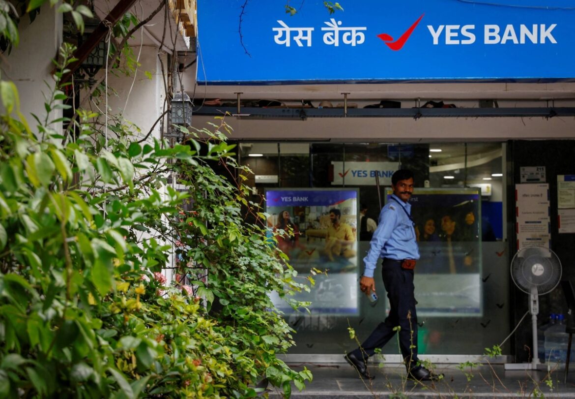 Japan’s SMBC to buy 13.2% stake in India’s Yes Bank for $1 billion Japan’s SMBC to buy 13.2% stake in India’s Yes Bank for $1 billion