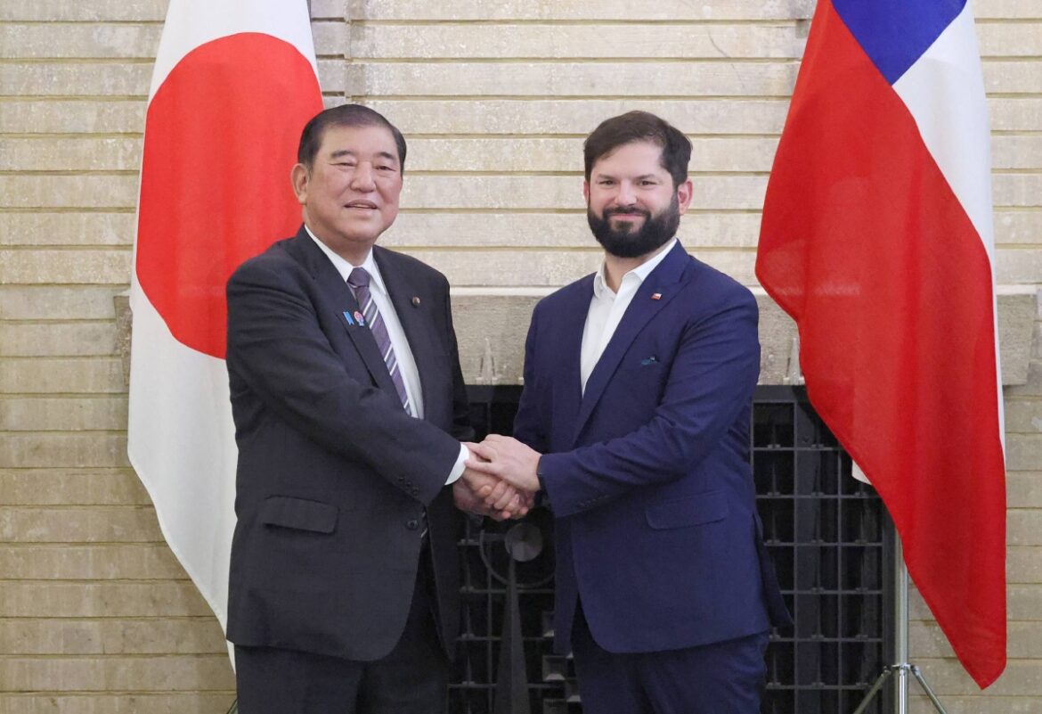 Ishiba, Boric reaffirm importance of free trade