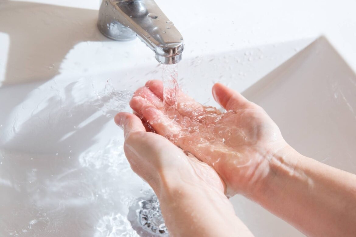 Tokyo to cover cost of base service fees for water utilities through summer