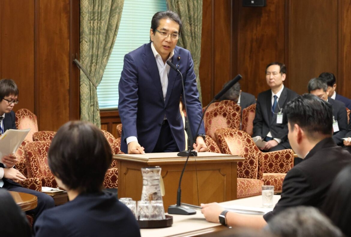 Agriculture minister Taku Eto submits resignation following rice gaffe