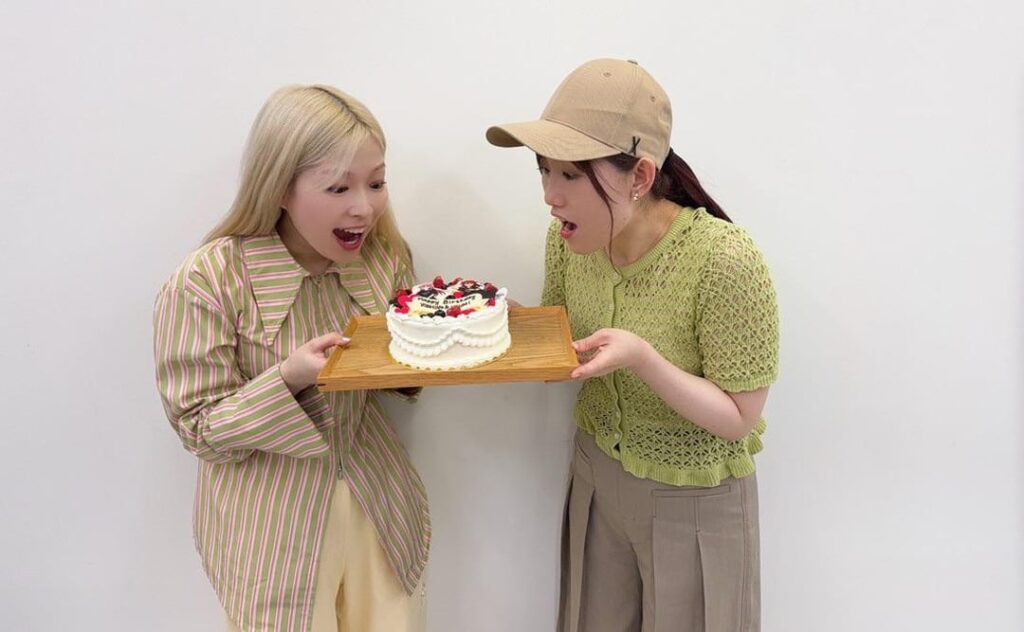 Aoyama Yoshino (Bocchi) and Ikumi Hasegawa (Kita) at Bocchi the Radio #78; celebrating their birthdays in May!